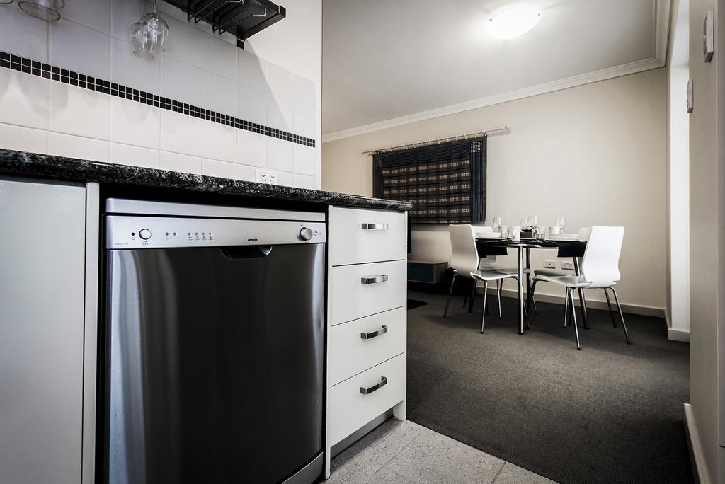Airexec Apartments Perth Exterior photo